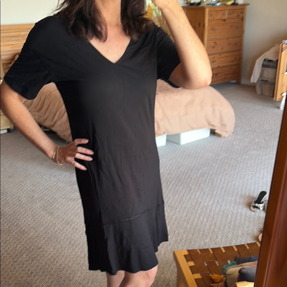 Black Michael Stars V-Neck Short Sleeve T-shirt Dress